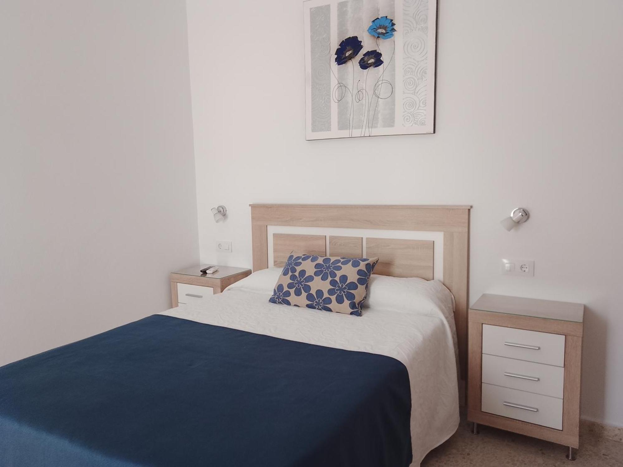 Отель Hostal Los Arcos Чипиона Экстерьер фото